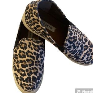 Steve Madden leopard print slip on shoes